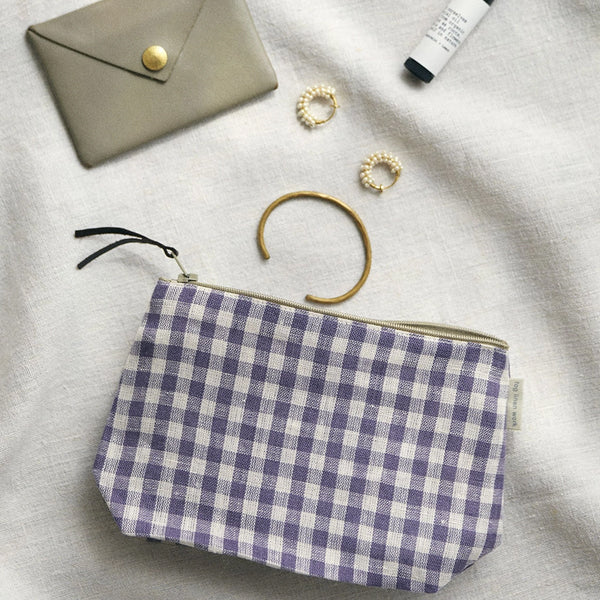 CHECKED BLUE AND WHITE POUCH SIMONE