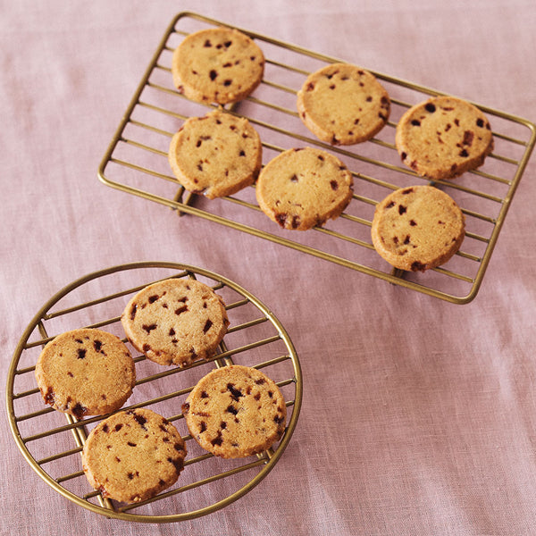 ROUND BRASS STAND FOR PANS OR CAKES