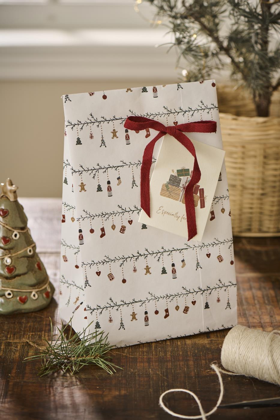 PAPER GIFT BAG CHRISTMAS DECORATIONS DESIGN