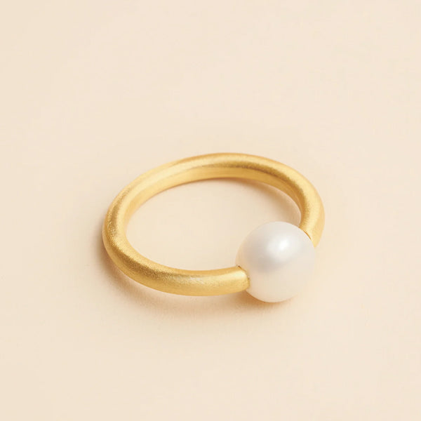 Halus Gold Ring With Pearl Detail